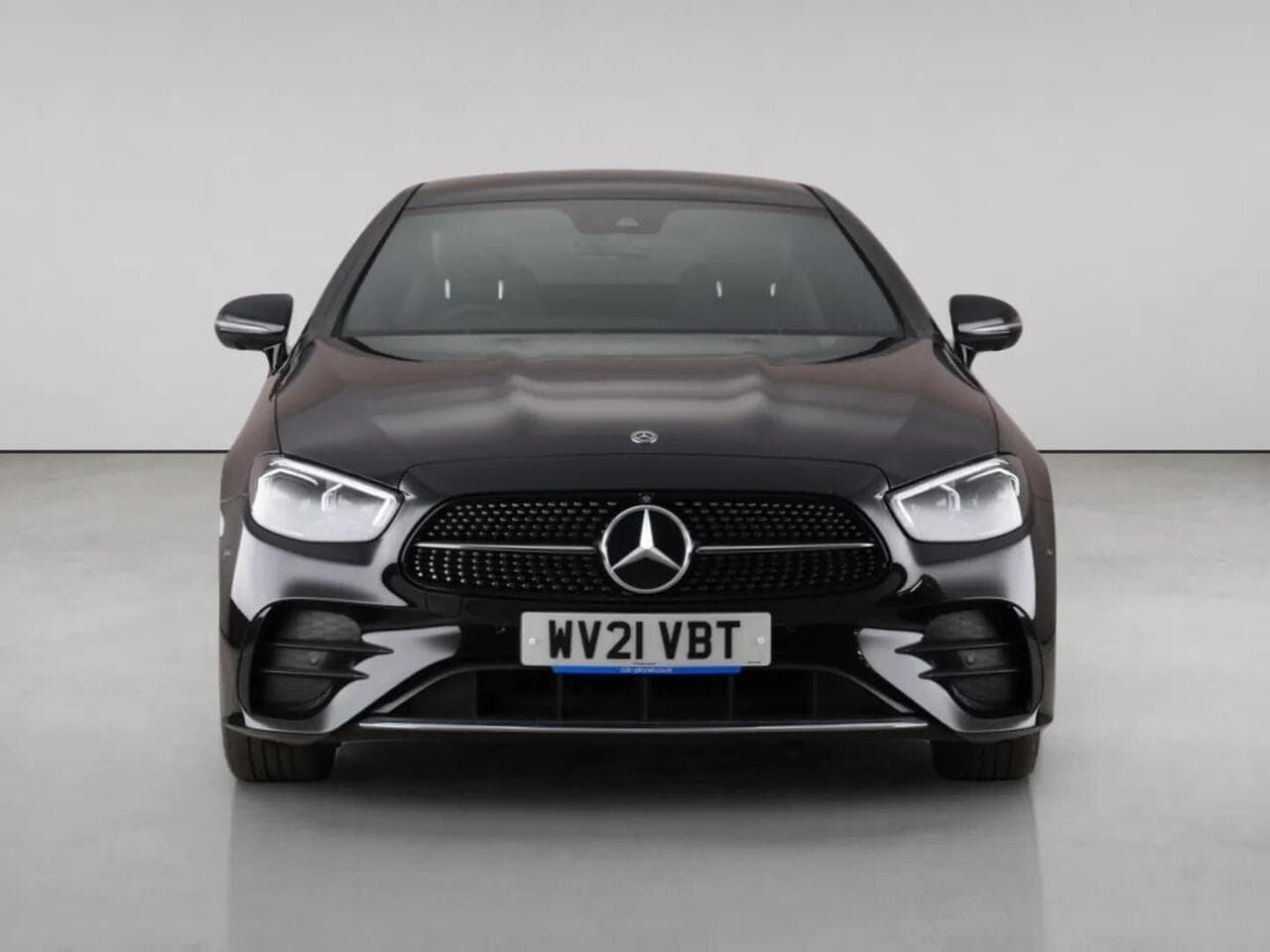 Mercedes-Benz E Class thumbnail Front