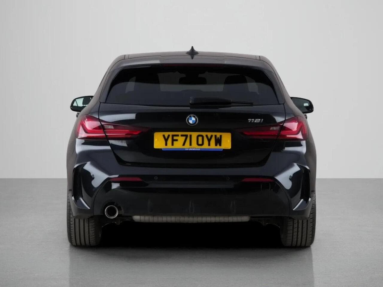 BMW 1 Series thumbnail Rear