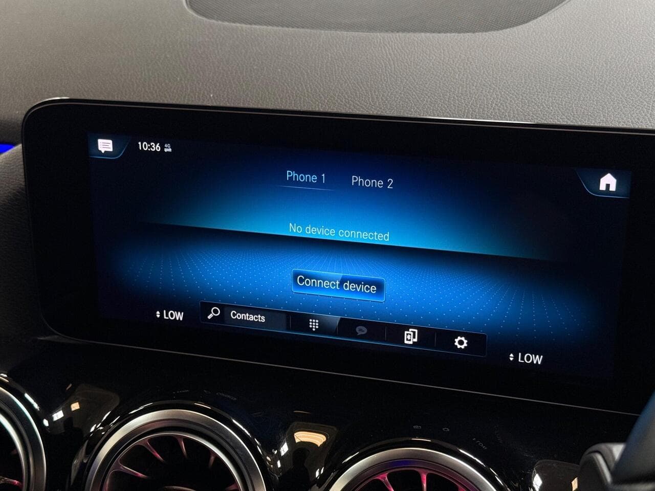 Mercedes-Benz GLA thumbnail Infotainment System