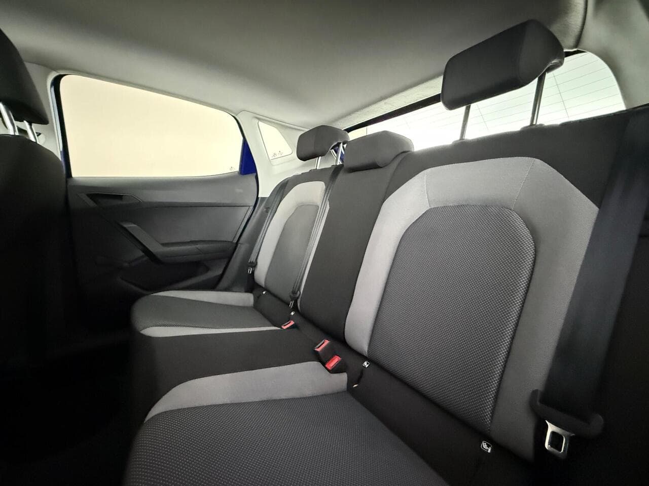 SEAT Ibiza thumbnail Seats Rear