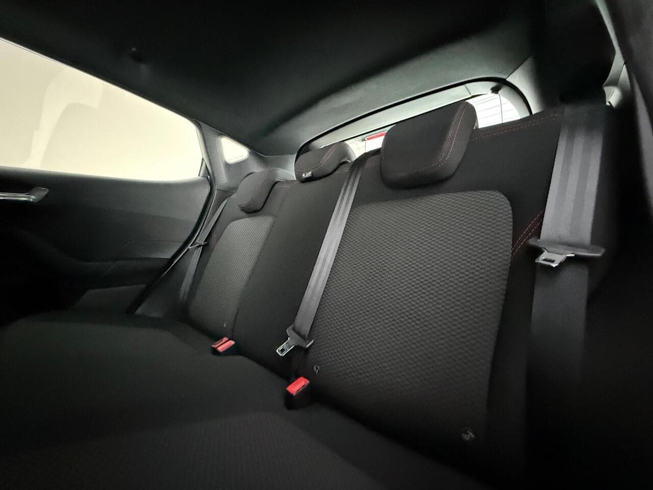 Ford Fiesta thumbnail Seats Rear