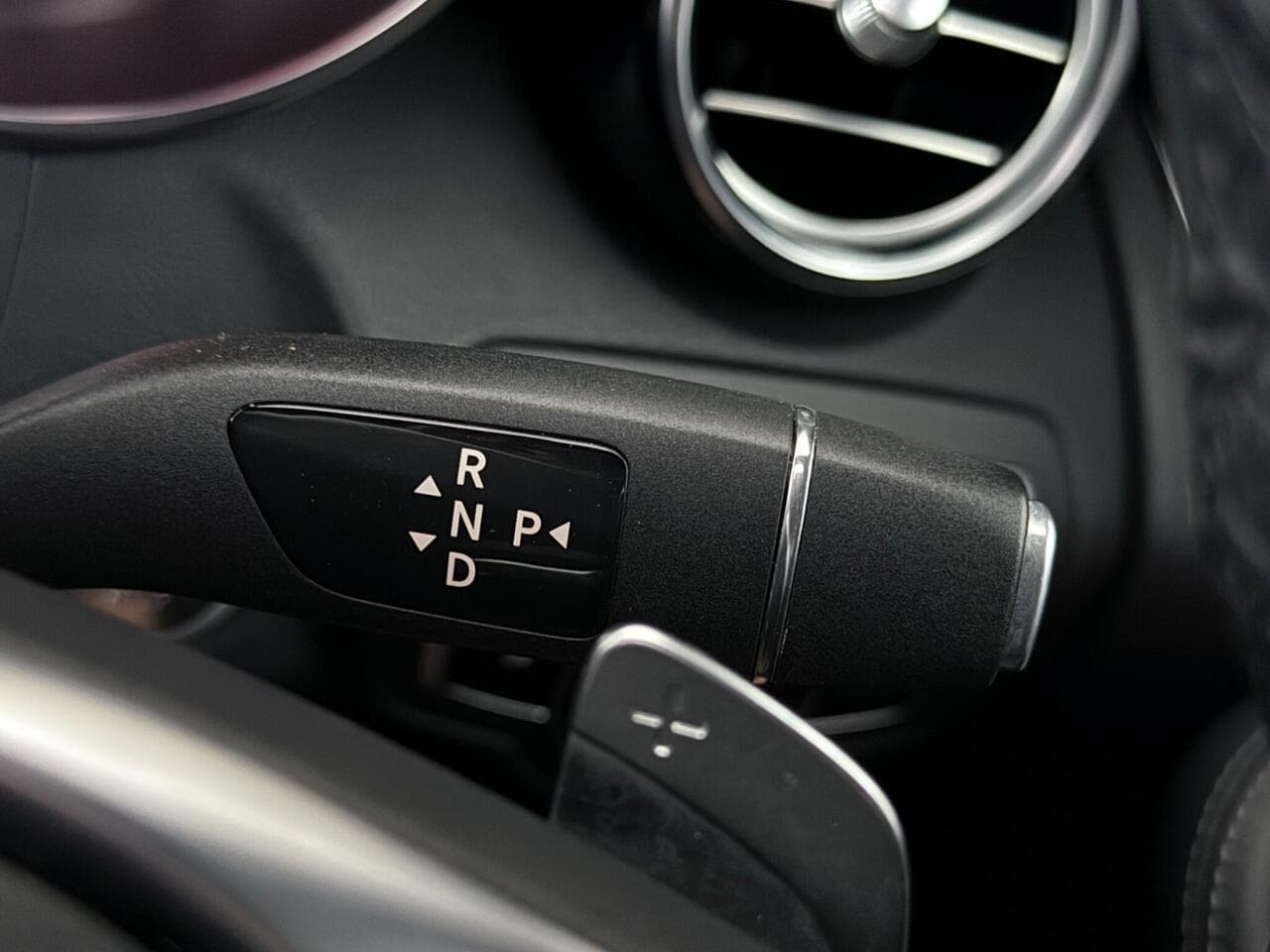 Mercedes-Benz GLC thumbnail Misc Controls
