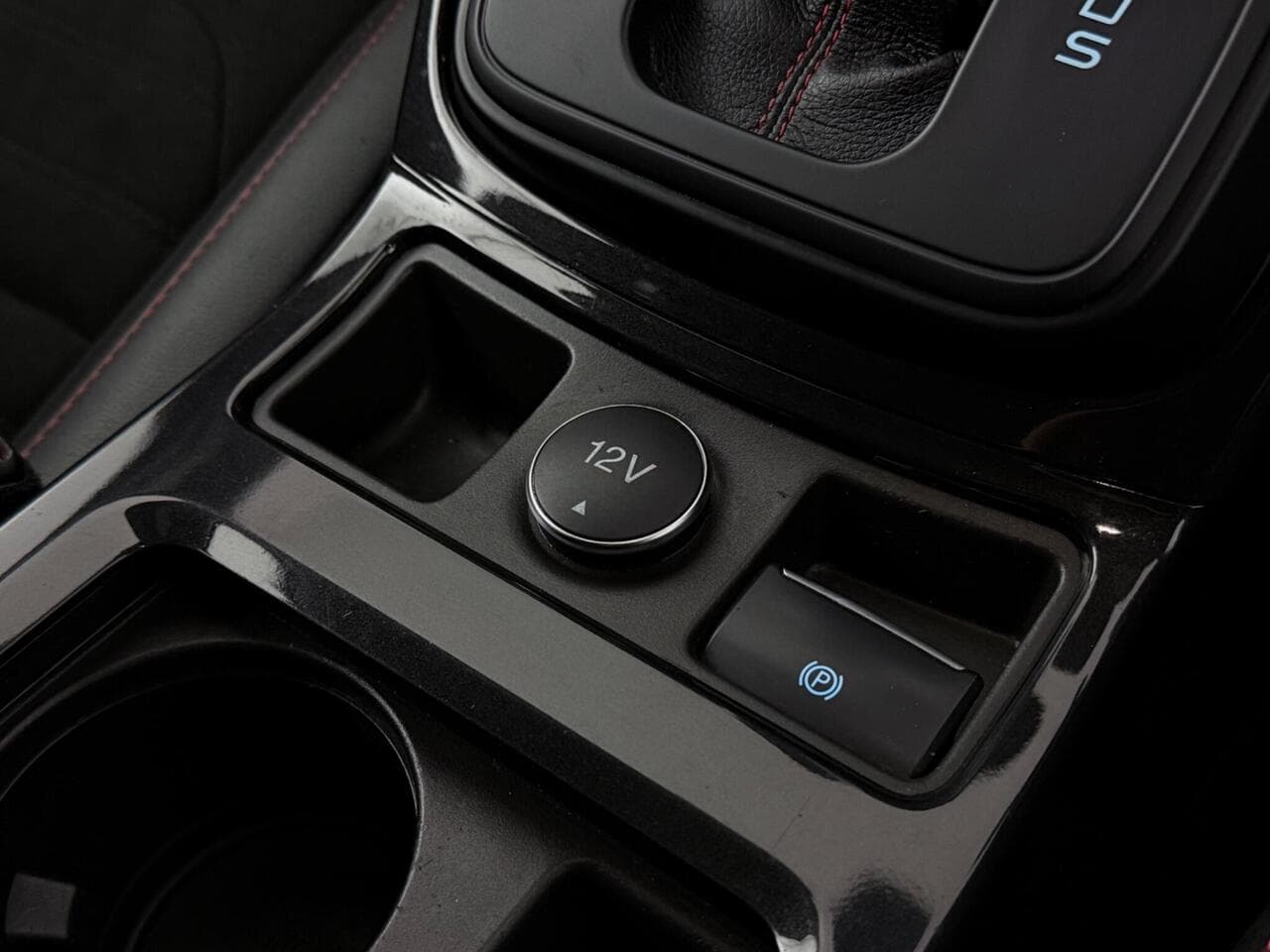 Ford Kuga thumbnail Misc Controls