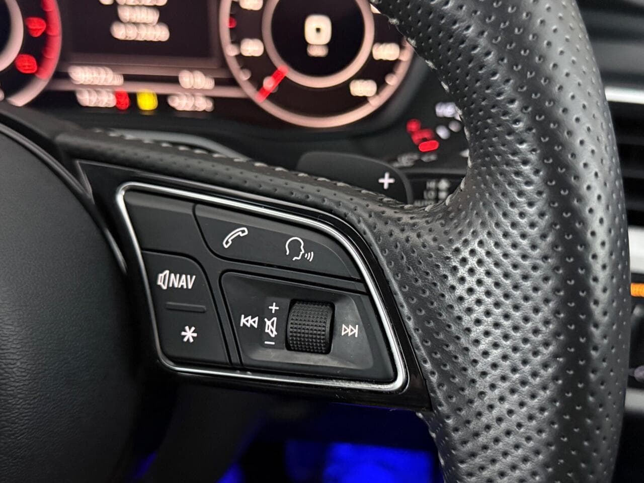 Audi A4 Avant thumbnail Misc Controls