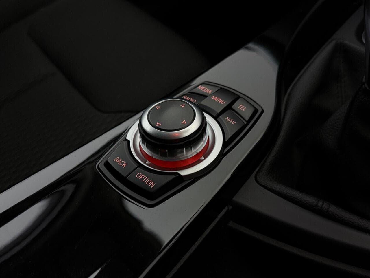 BMW 3 Series thumbnail Misc Controls