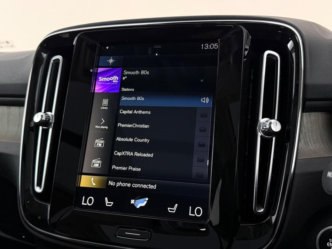 Volvo XC40 thumbnail Infotainment System
