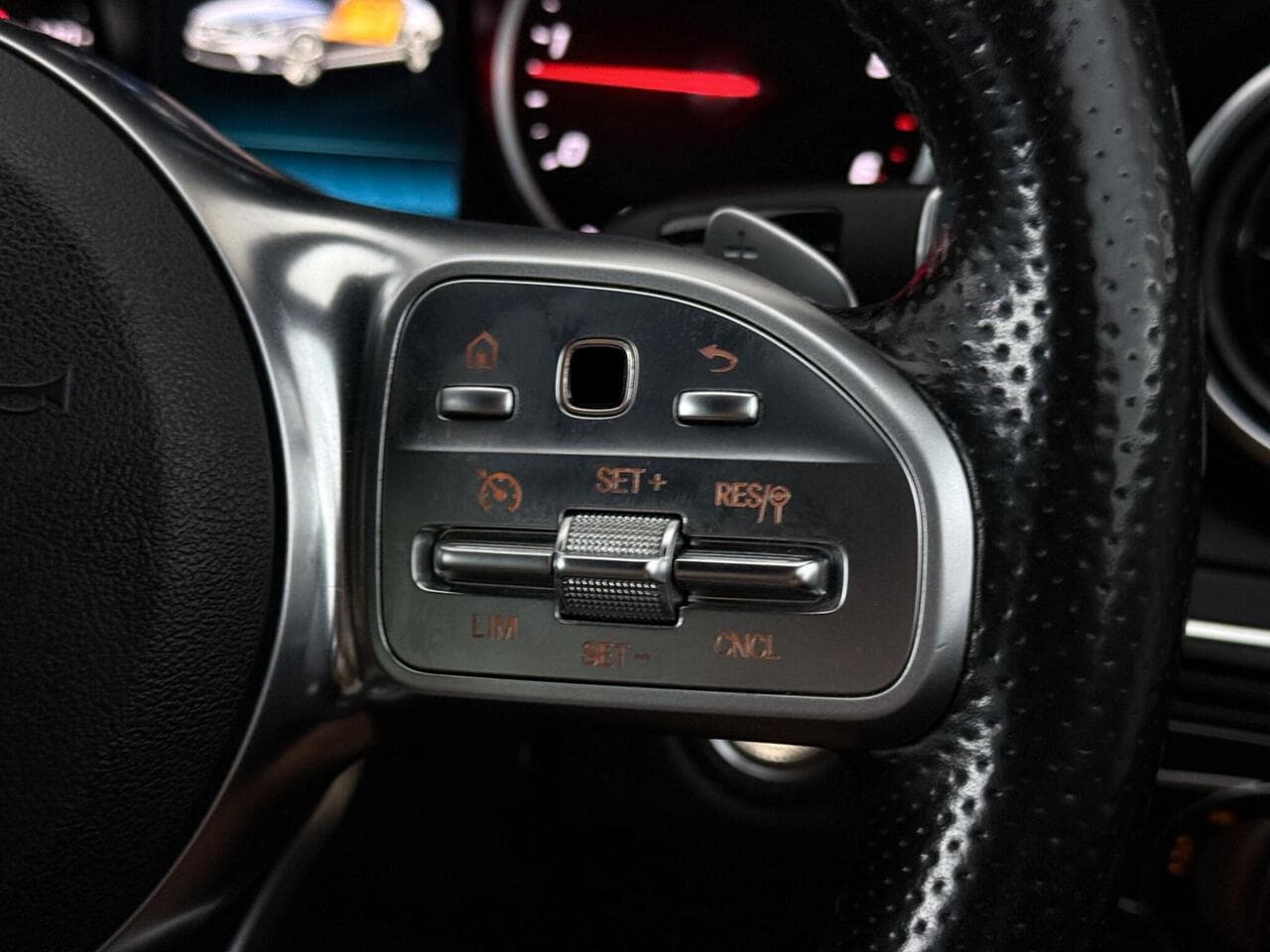Mercedes-Benz C Class thumbnail Misc Controls