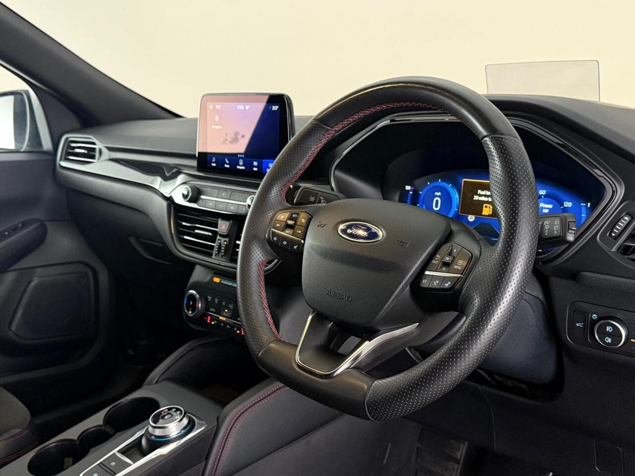 Ford Kuga thumbnail Interior Front
