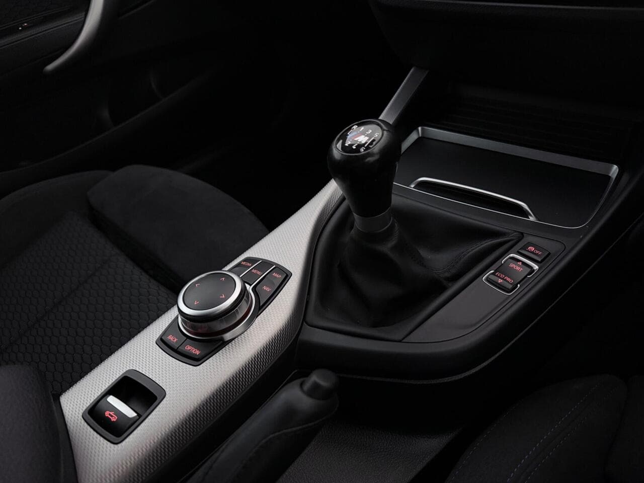 BMW 2 Series thumbnail Interior Front