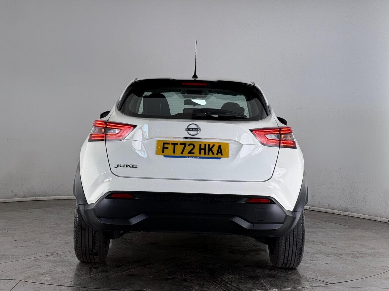 Nissan Juke thumbnail Rear