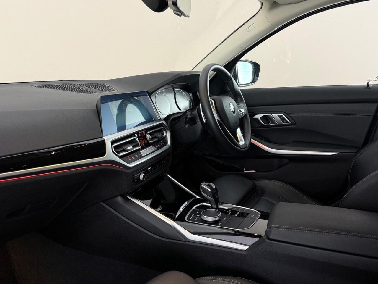 BMW 3 Series thumbnail Interior Front