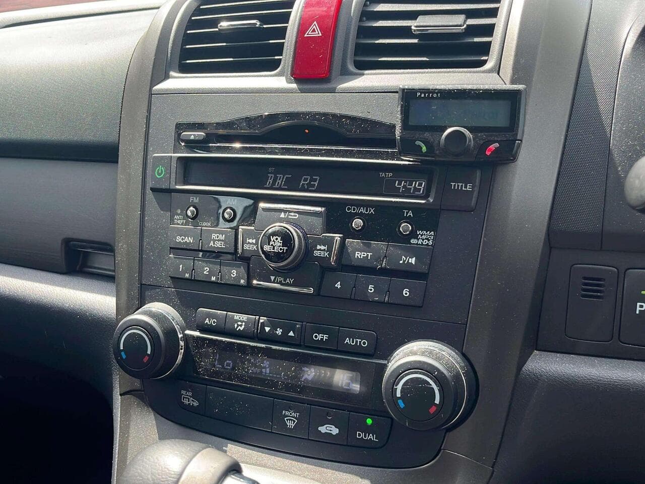 Honda CR-V thumbnail Infotainment System
