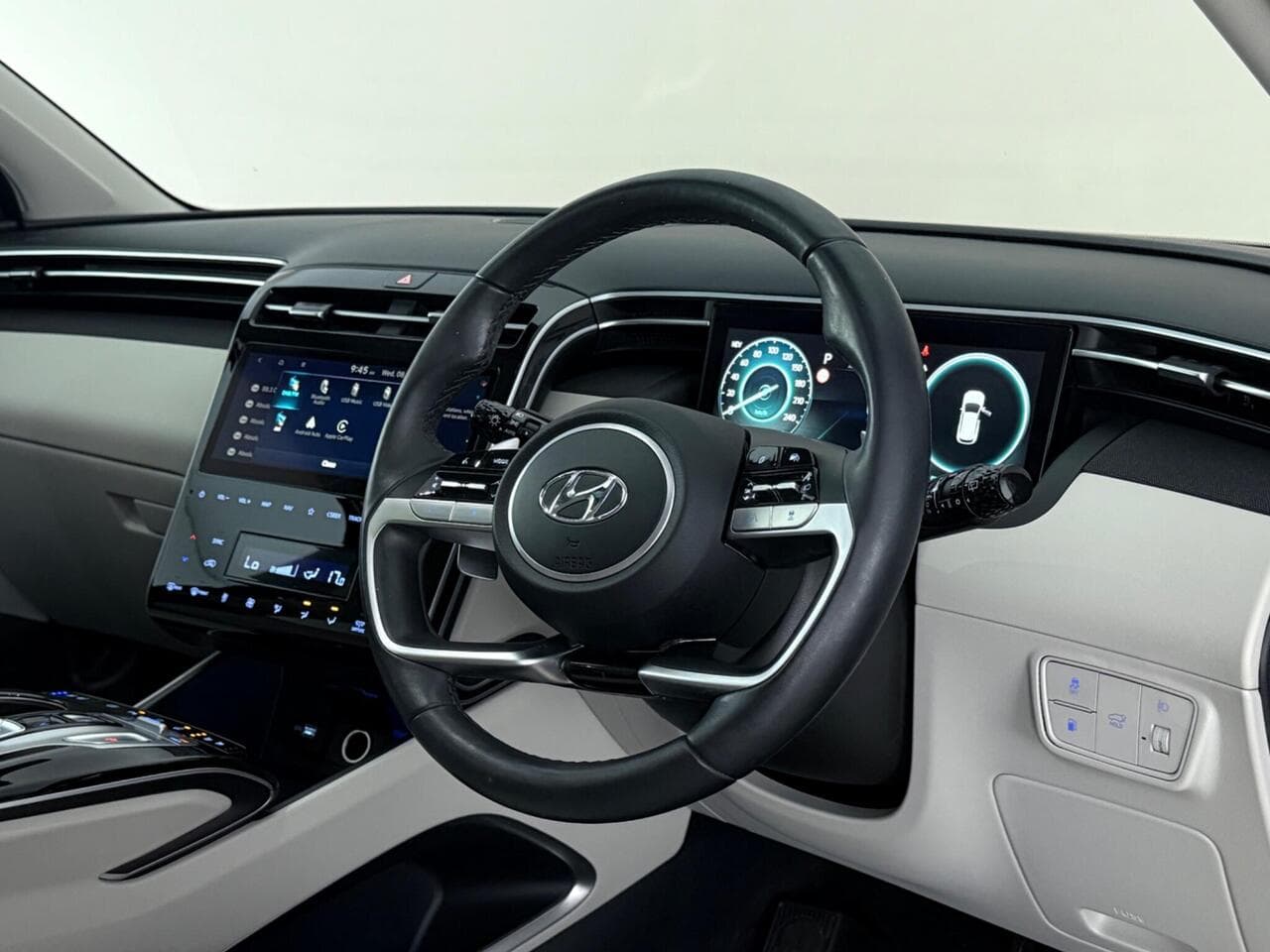 Hyundai TUCSON thumbnail Steering Wheel