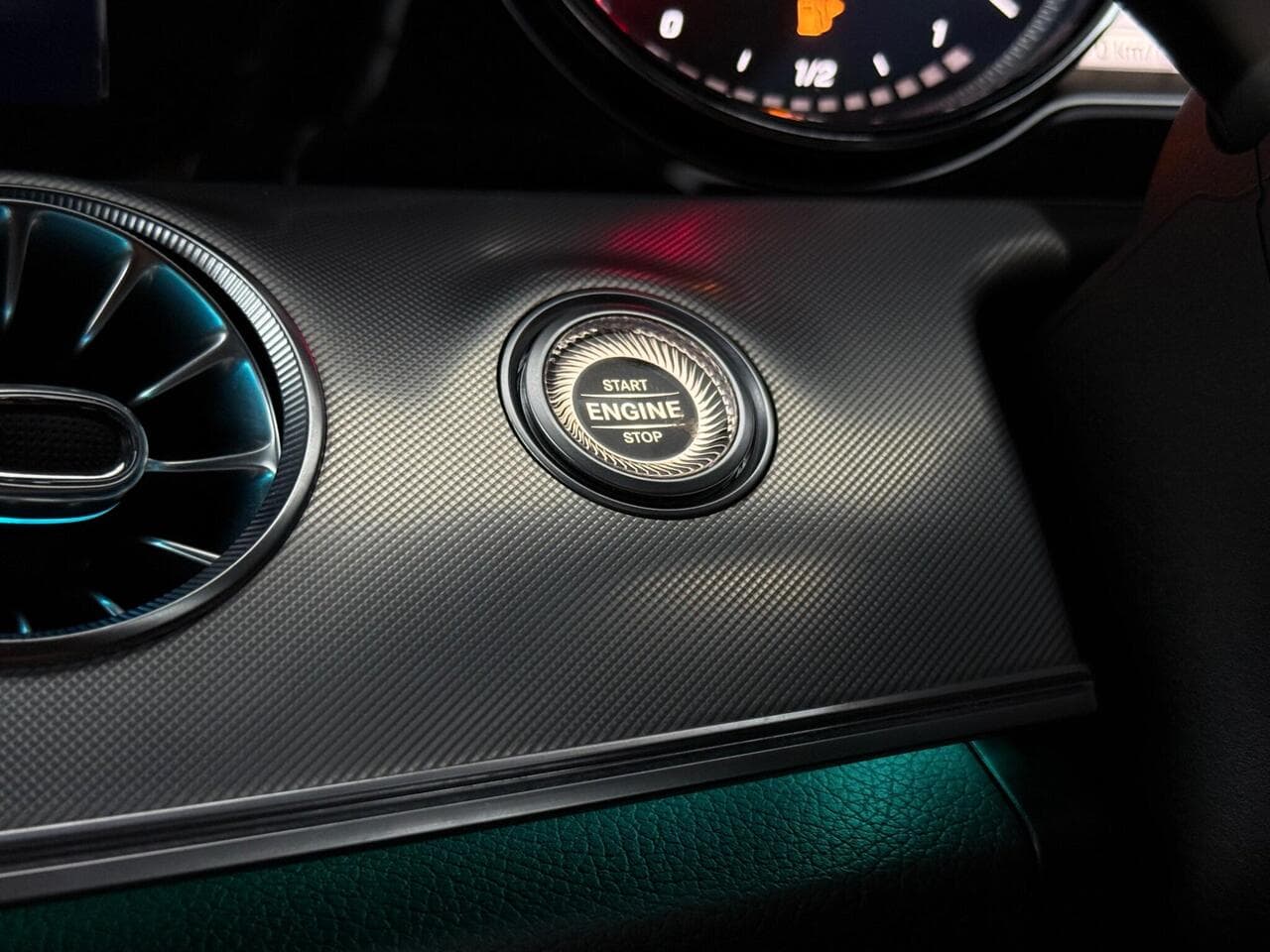 Mercedes-Benz E Class thumbnail Misc Controls