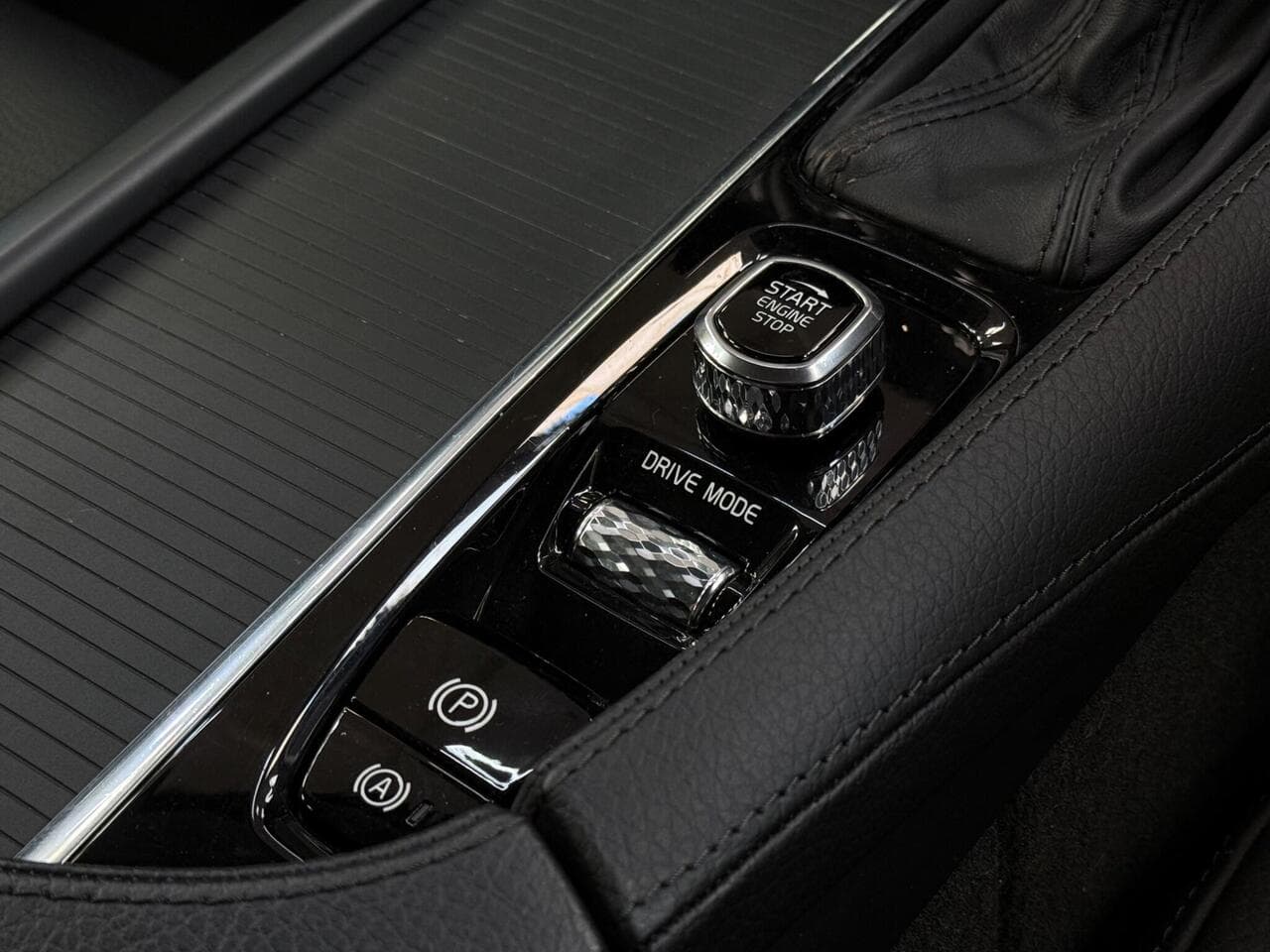 Volvo S90 thumbnail Misc Controls