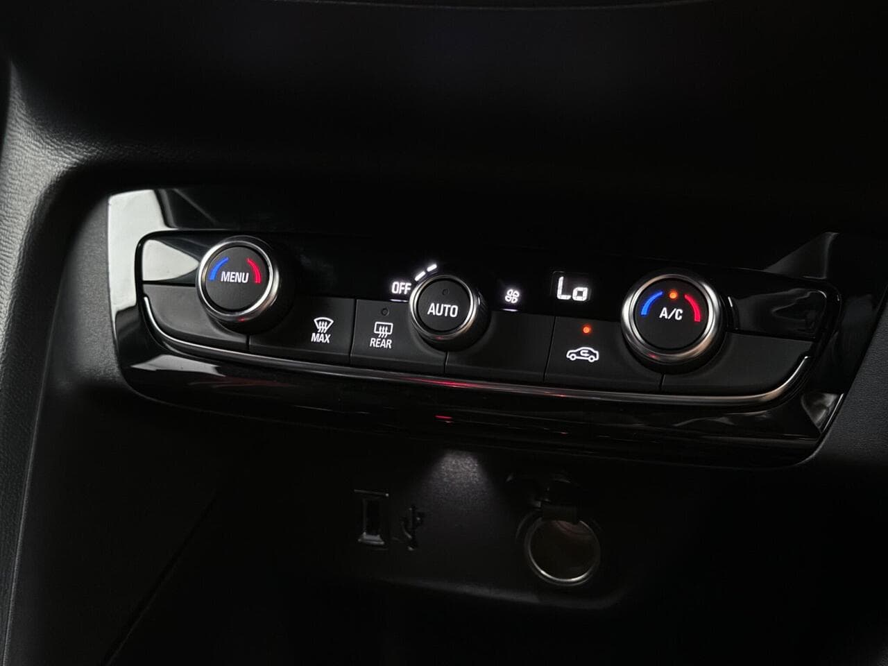 Vauxhall Corsa thumbnail Misc Controls