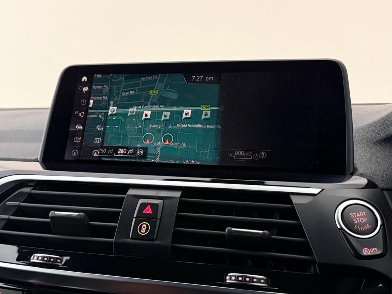 BMW X4 thumbnail Infotainment System