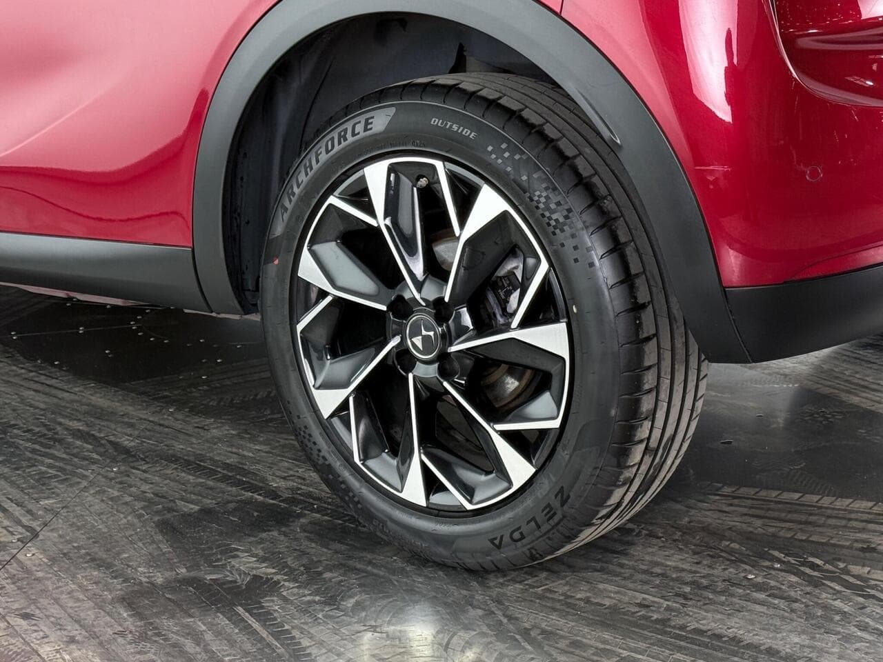 DS AUTOMOBILES DS 3 thumbnail Wheel