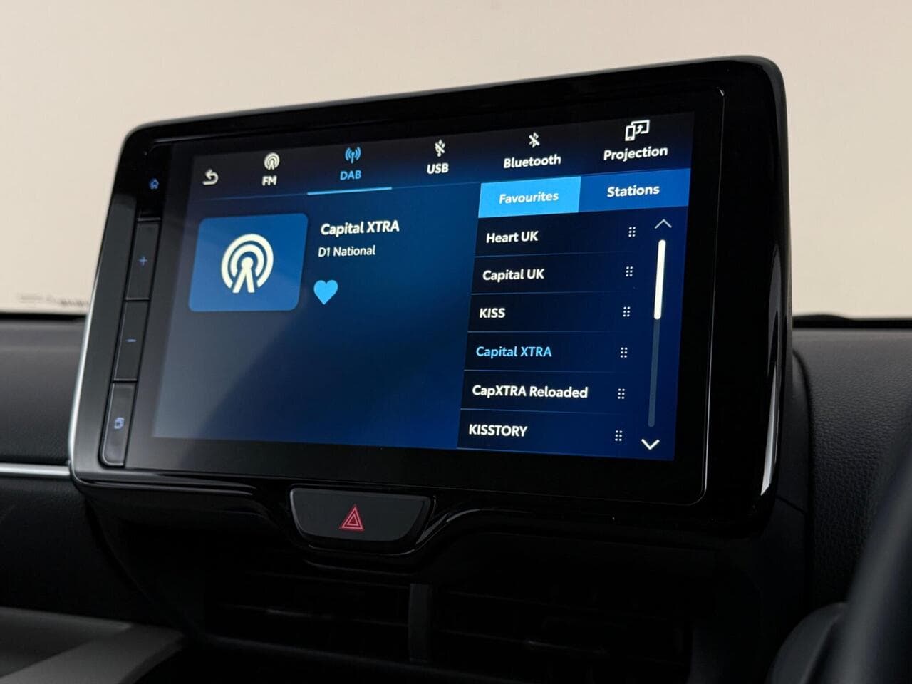 Toyota Yaris thumbnail Infotainment System