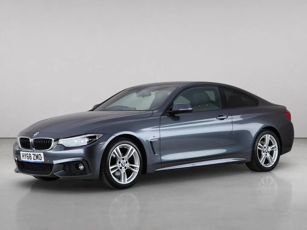 BMW 4 Series thumbnail Front Left
