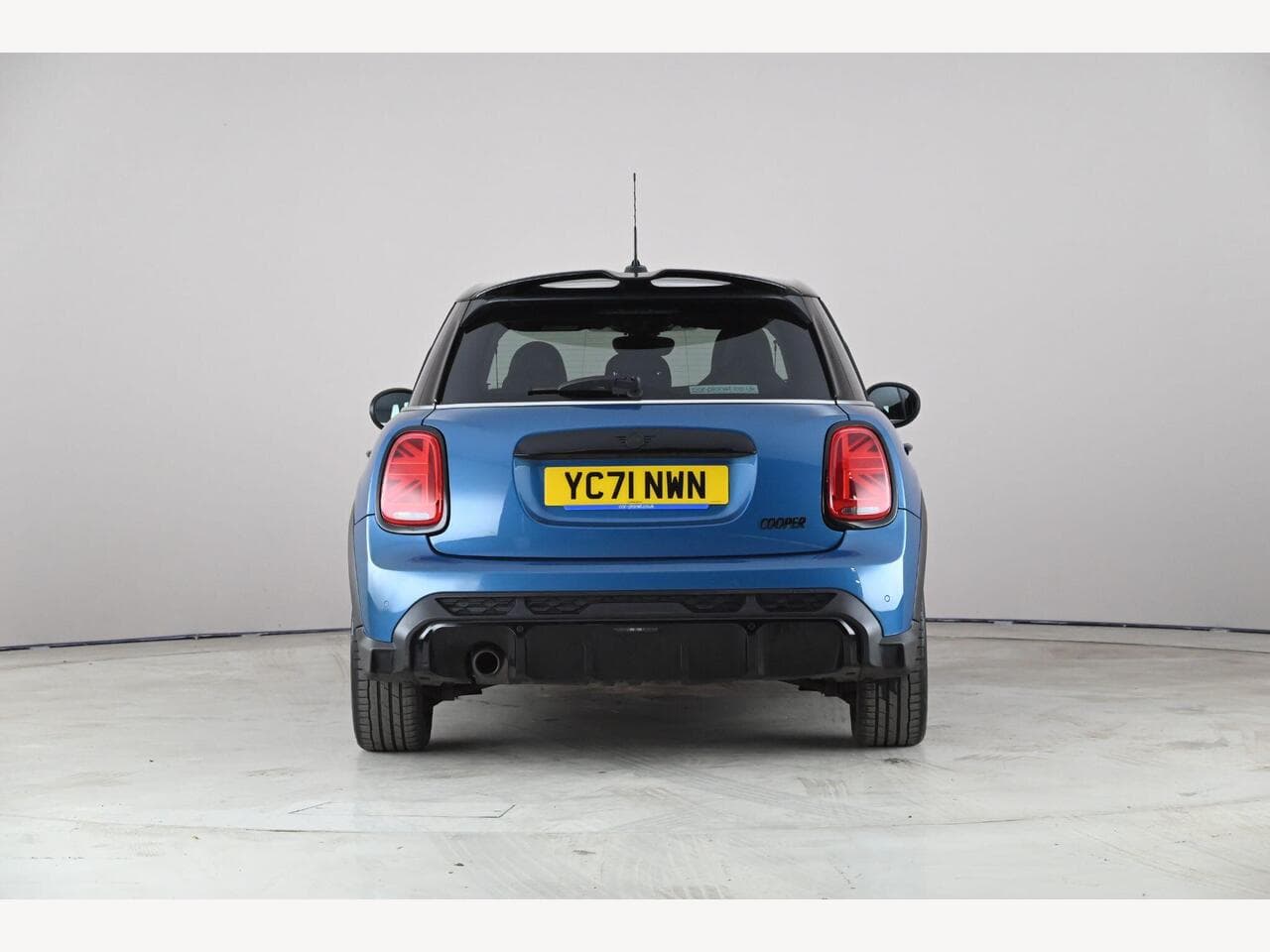 MINI Hatch thumbnail Rear