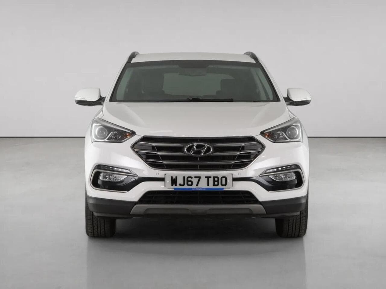 Hyundai Santa Fe thumbnail Front