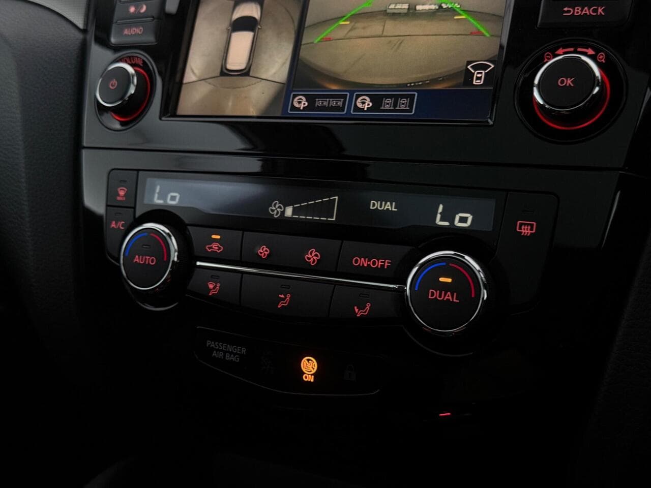 Nissan Qashqai thumbnail Infotainment System