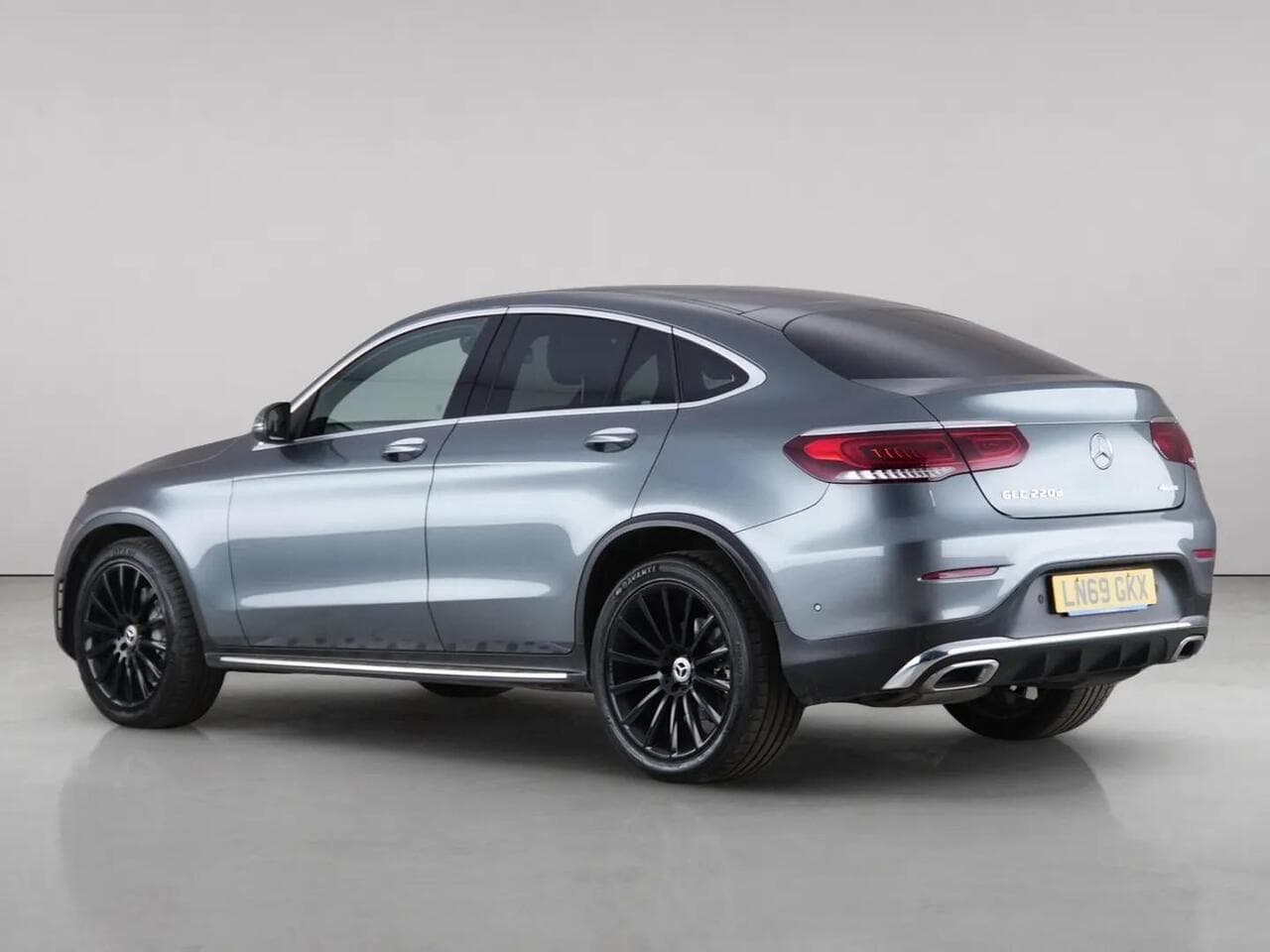 Mercedes-Benz GLC thumbnail Rear Left
