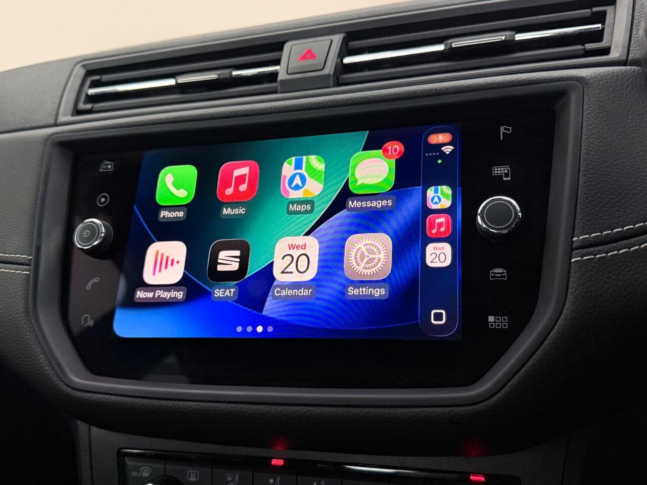 SEAT Arona thumbnail Infotainment System