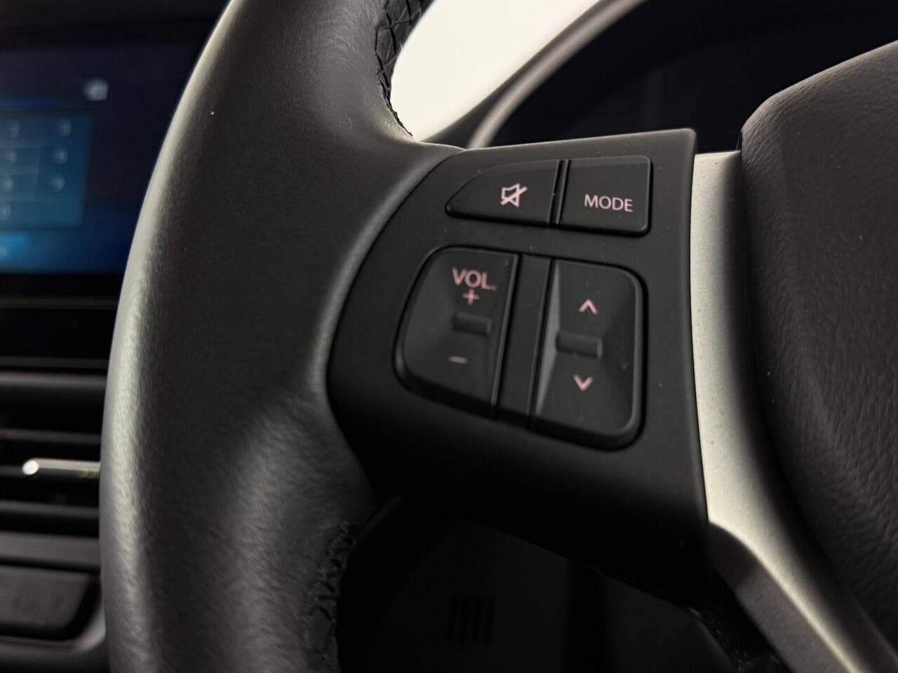 Suzuki S-Cross thumbnail Misc Controls