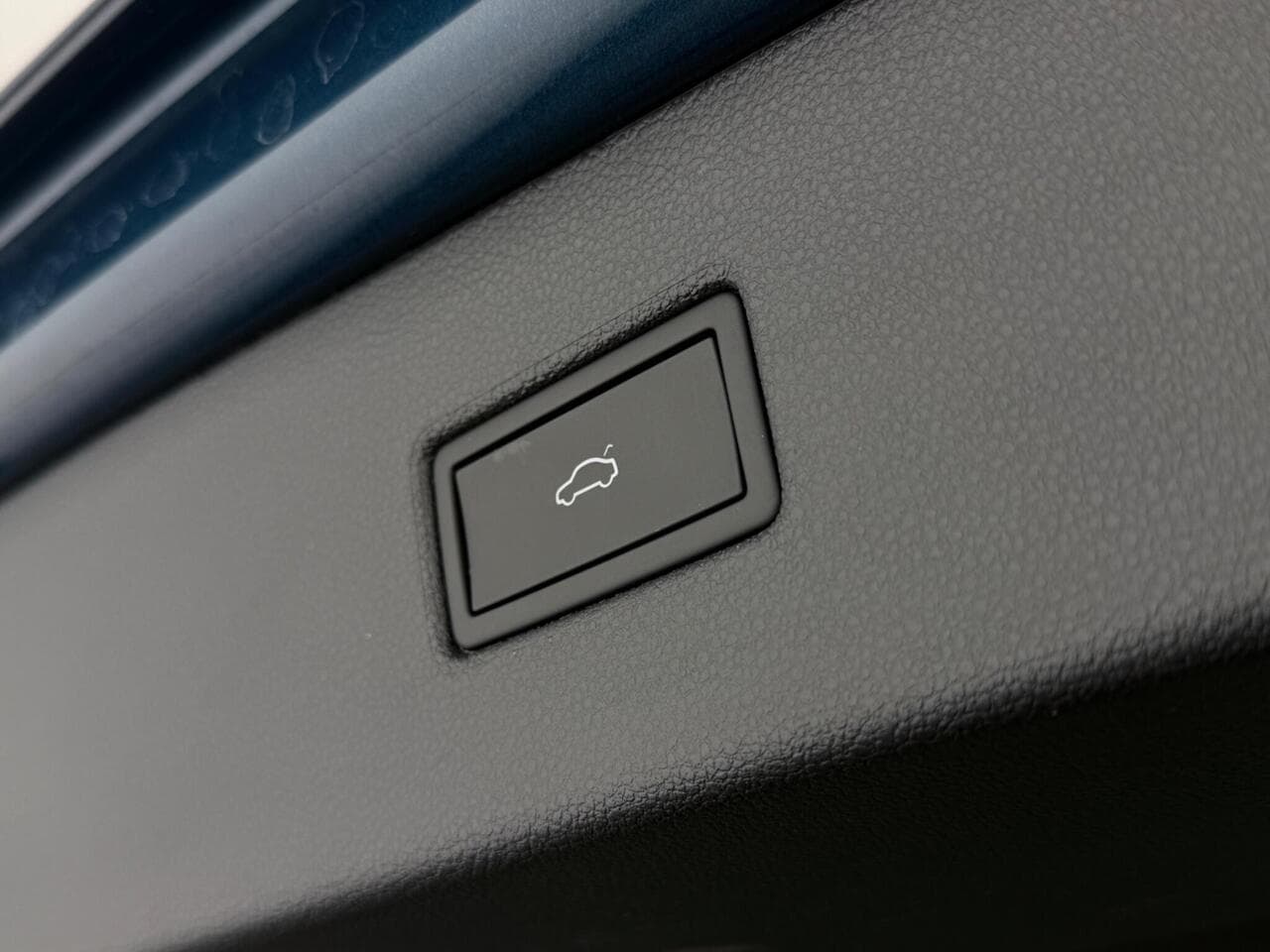 Volkswagen Tiguan thumbnail Misc Controls