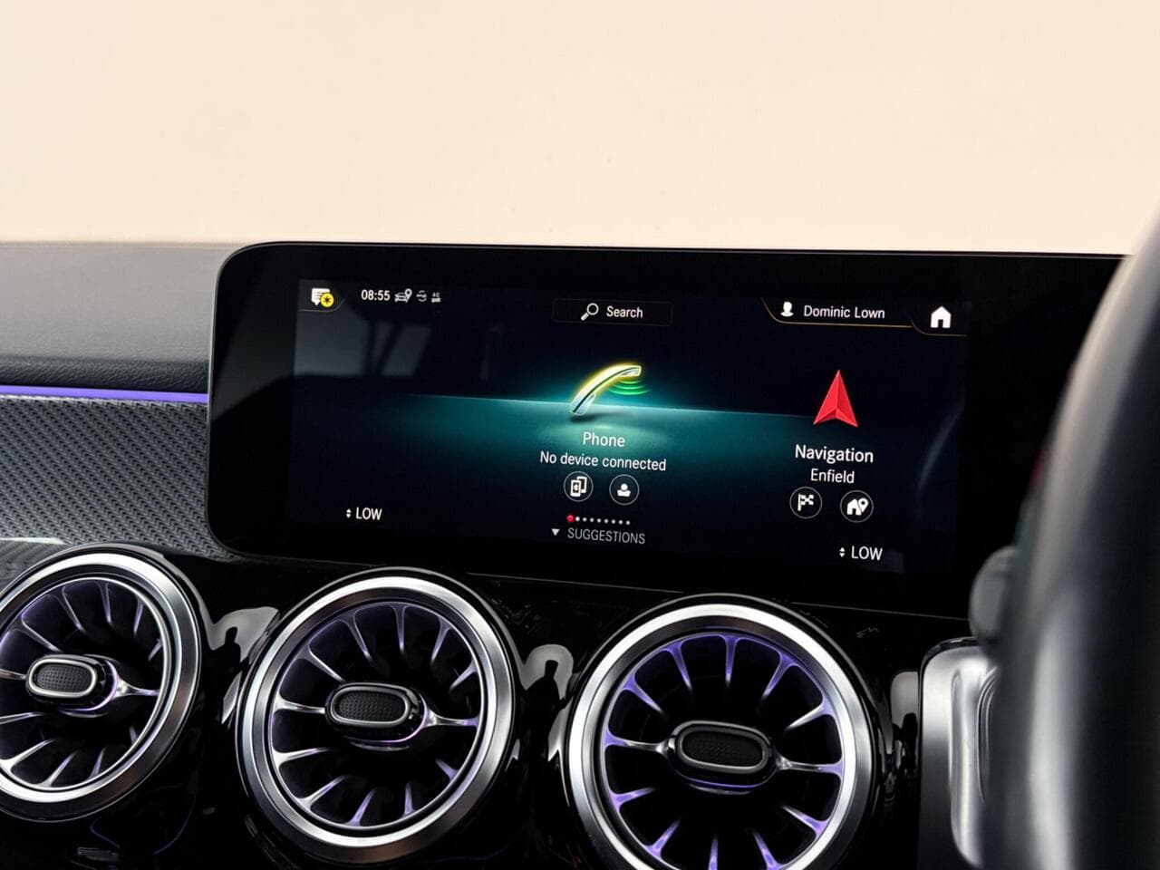 Mercedes-Benz GLB thumbnail Infotainment System