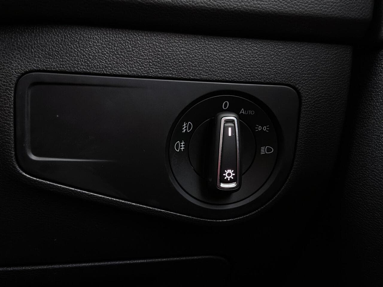 Volkswagen Tiguan thumbnail Misc Controls