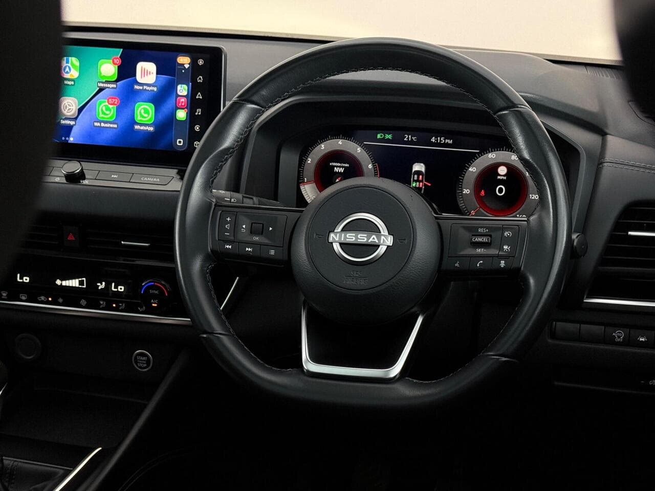 Nissan Qashqai thumbnail Steering Wheel