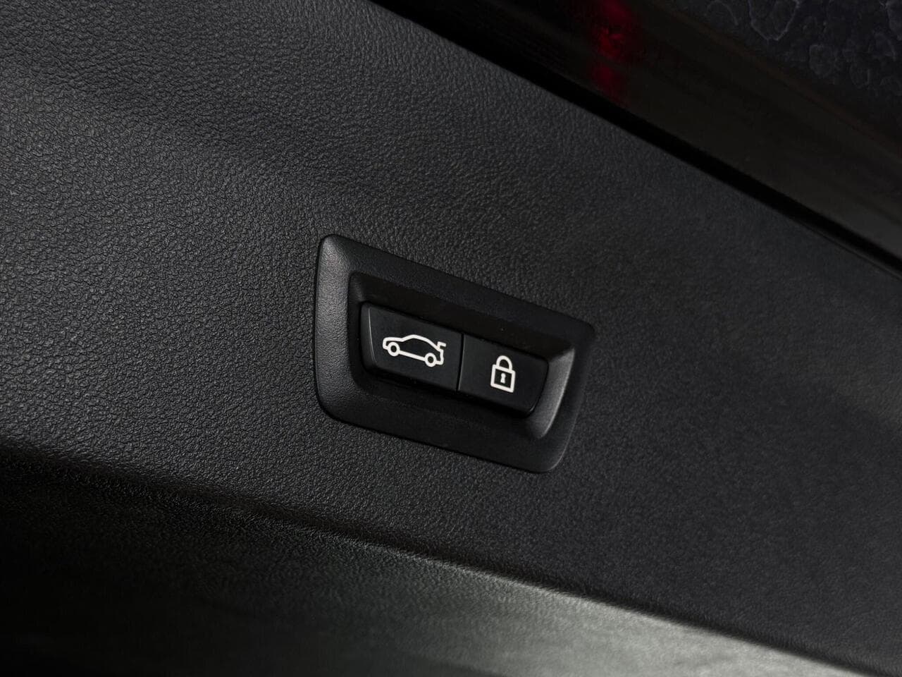 BMW X4 thumbnail Misc Controls