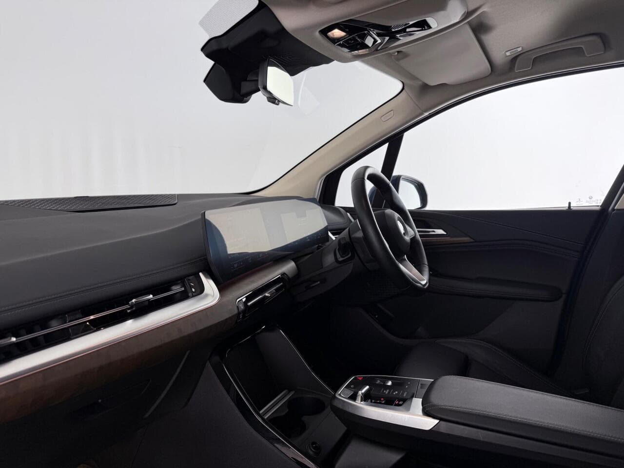 BMW 2 Series Active Tourer thumbnail Interior Front