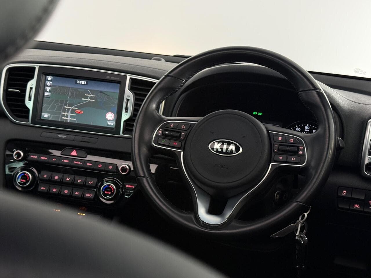 Kia Sportage thumbnail Steering Wheel