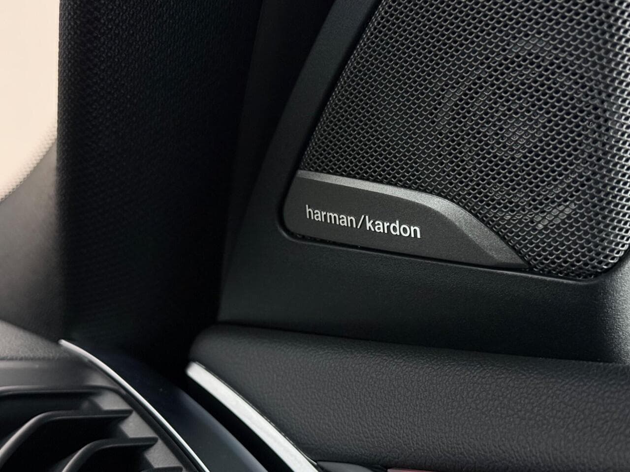 BMW X4 thumbnail Misc Controls