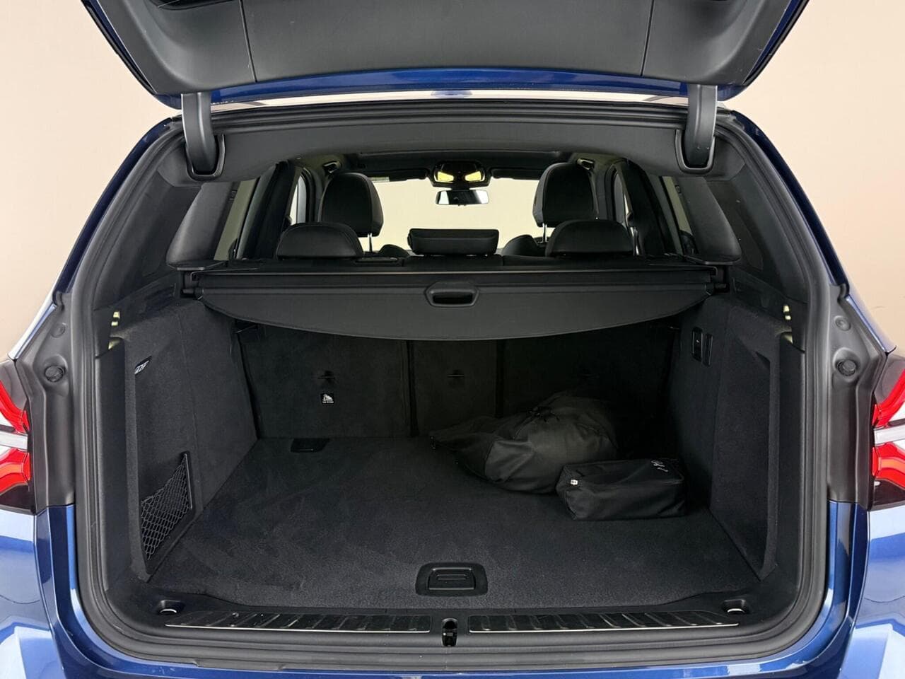 BMW iX3 thumbnail Boot