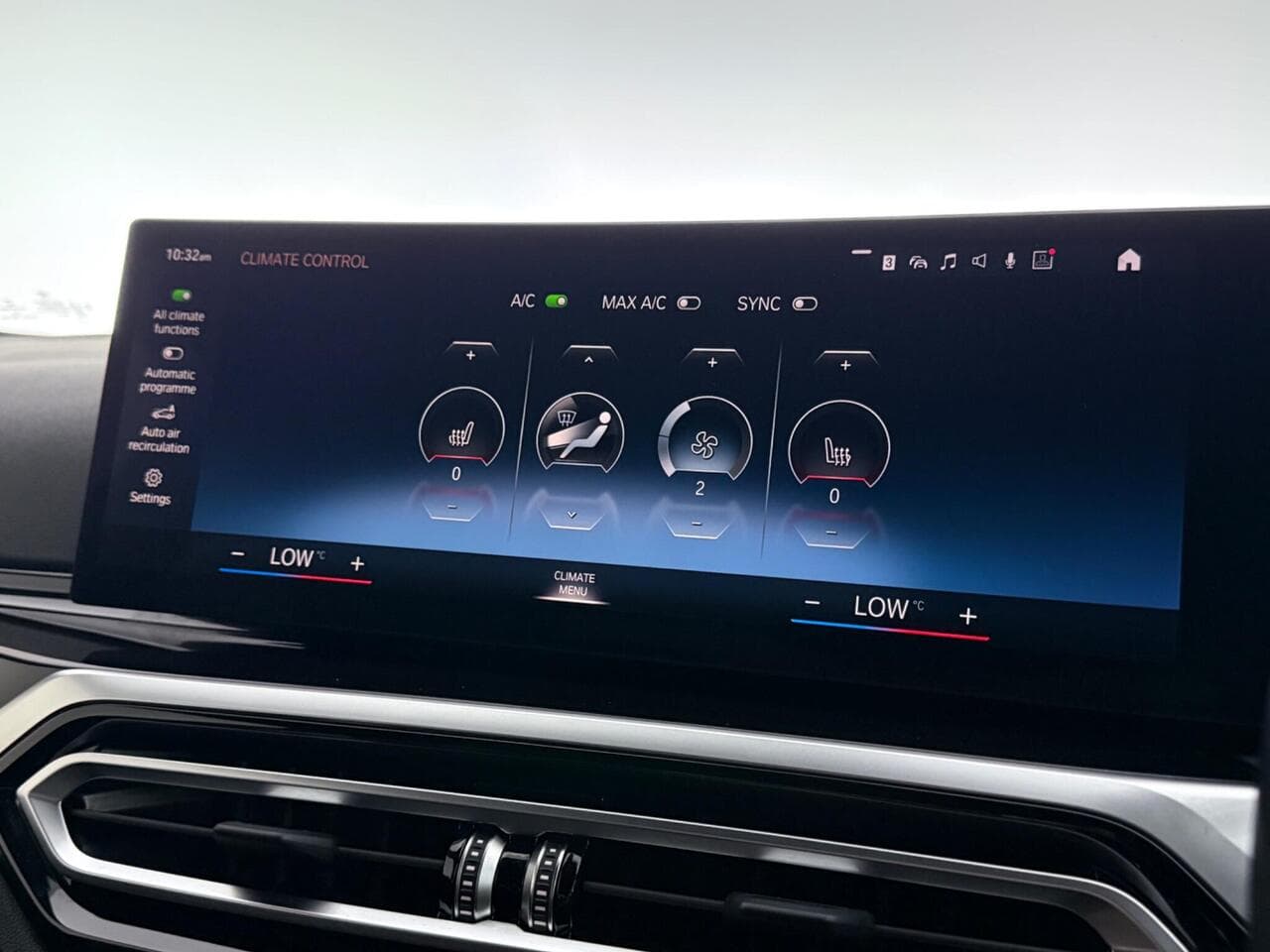 BMW 2 Series thumbnail Infotainment System