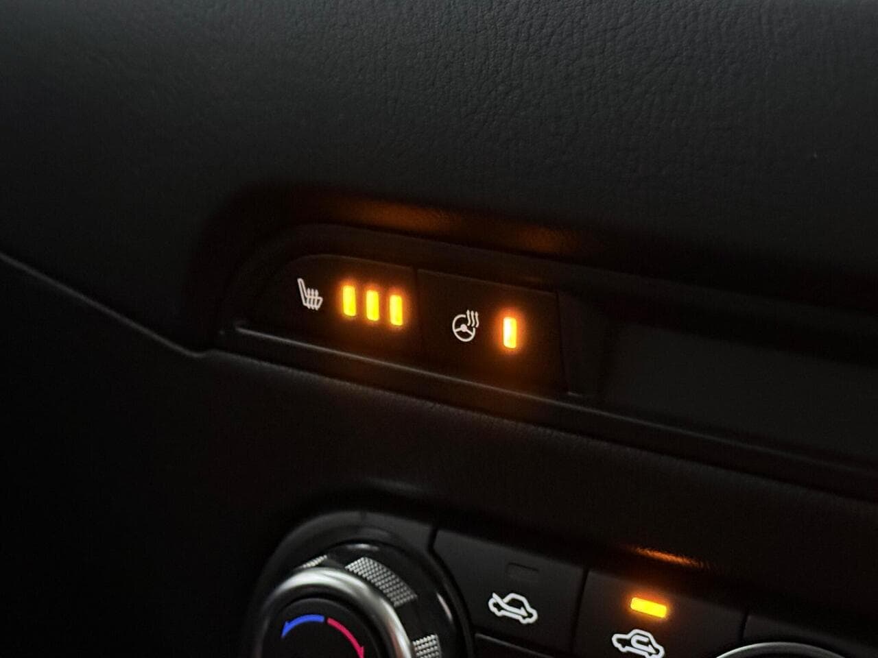 Mazda CX-5 thumbnail Misc Controls