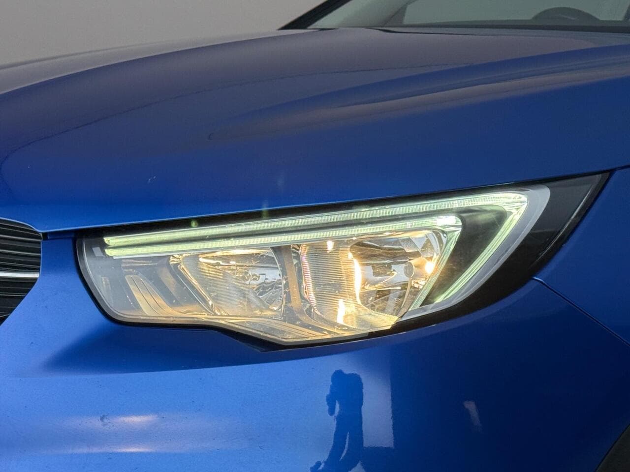 Vauxhall Grandland X thumbnail Lights Front