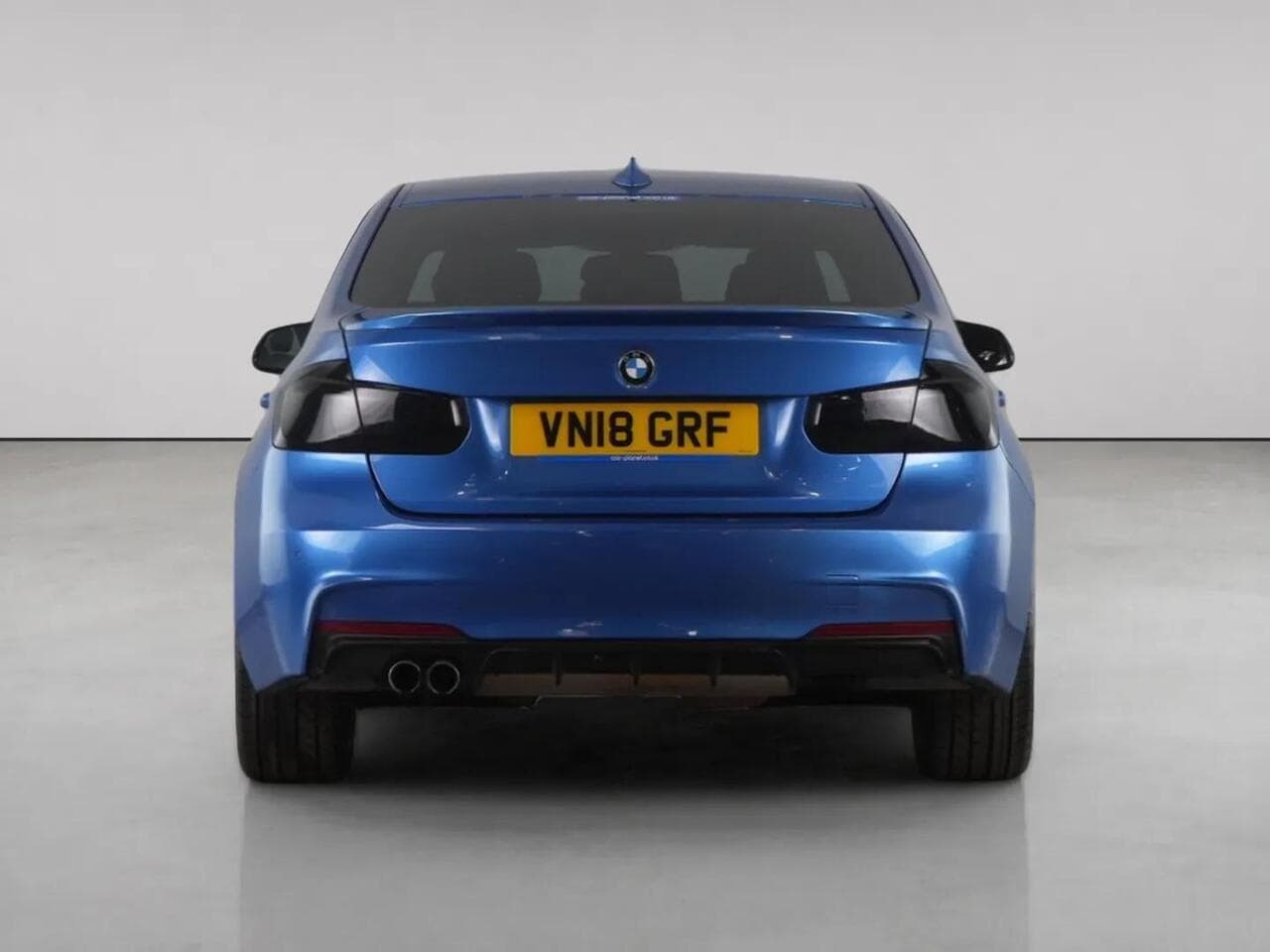 BMW 3 Series thumbnail Rear