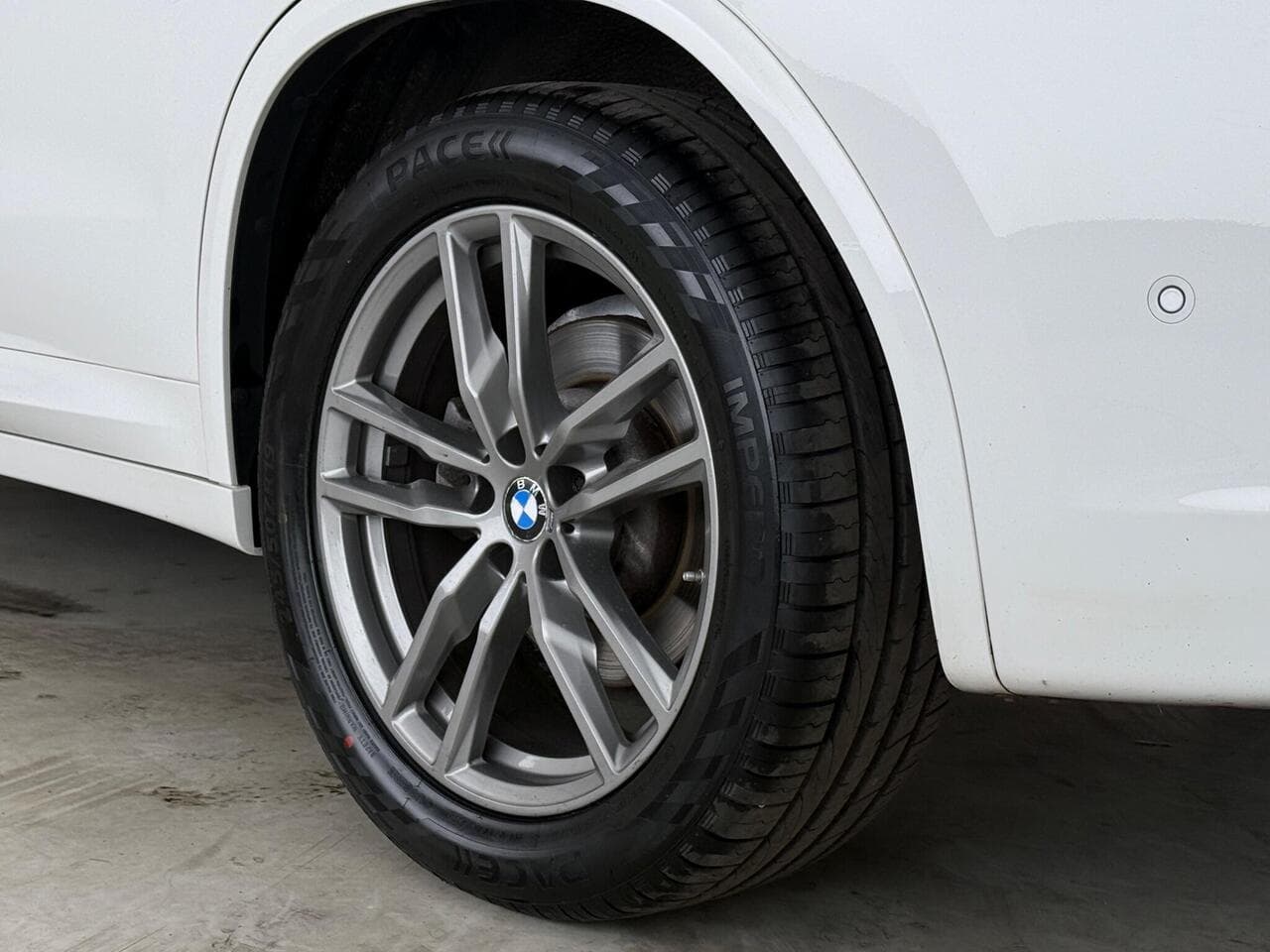 BMW X3 thumbnail Wheel