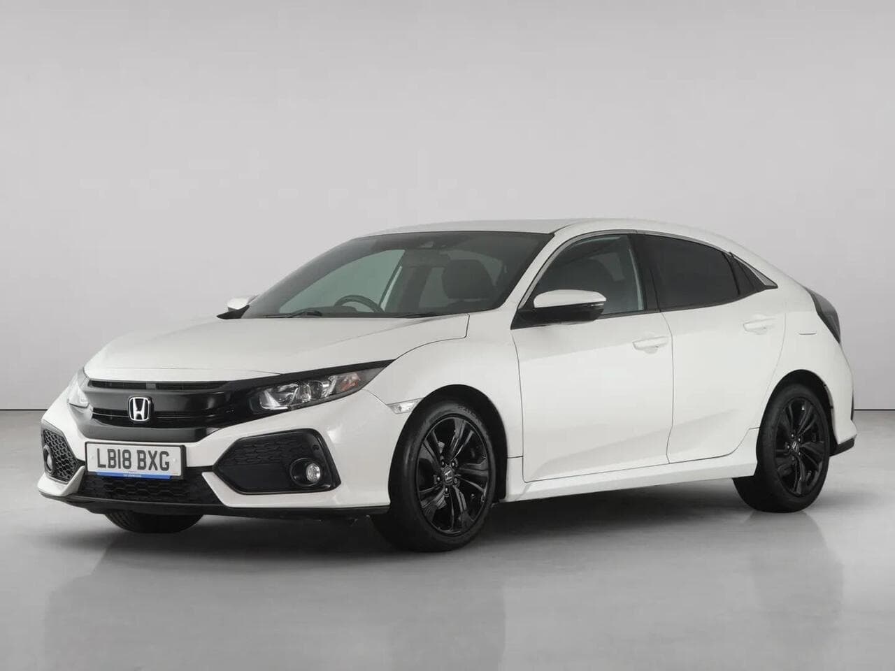Honda Civic thumbnail Front Left