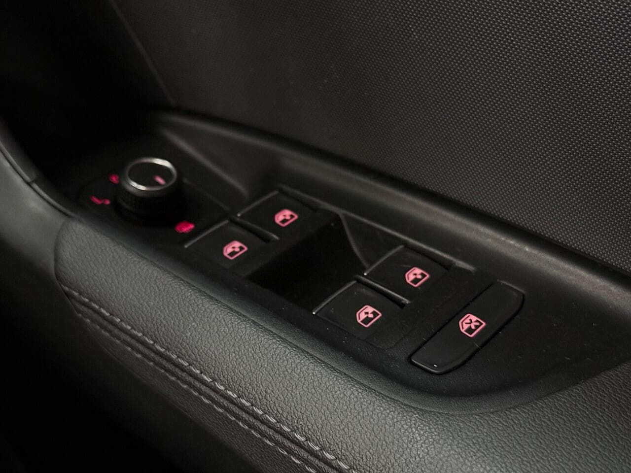 Audi A1 thumbnail Misc Controls