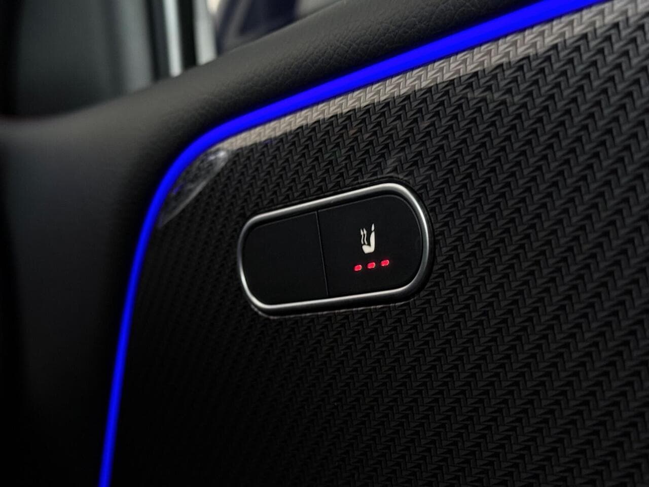 Mercedes-Benz GLB thumbnail Misc Controls