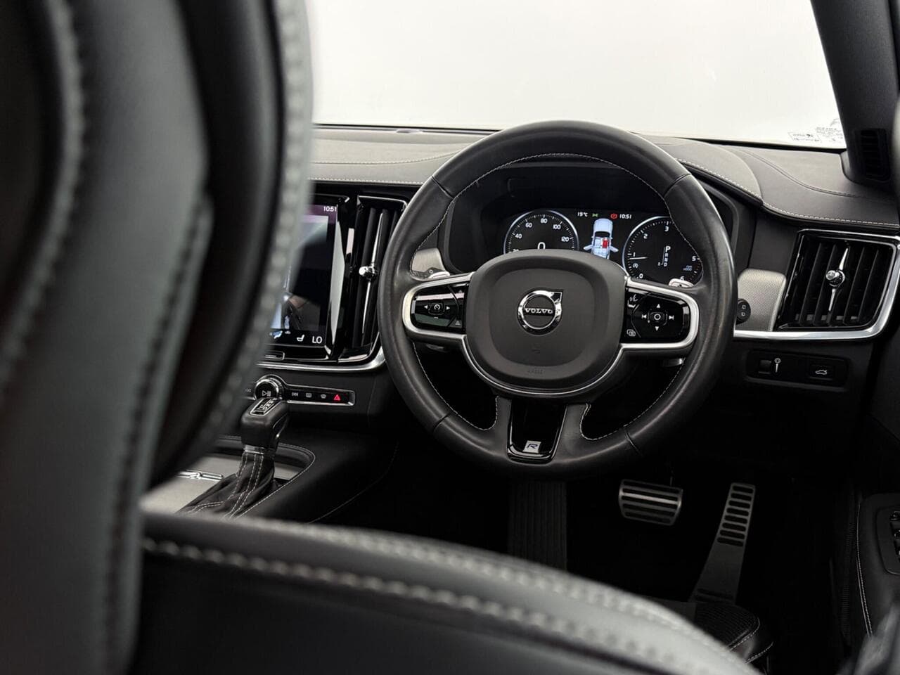 Volvo V90 thumbnail Steering Wheel