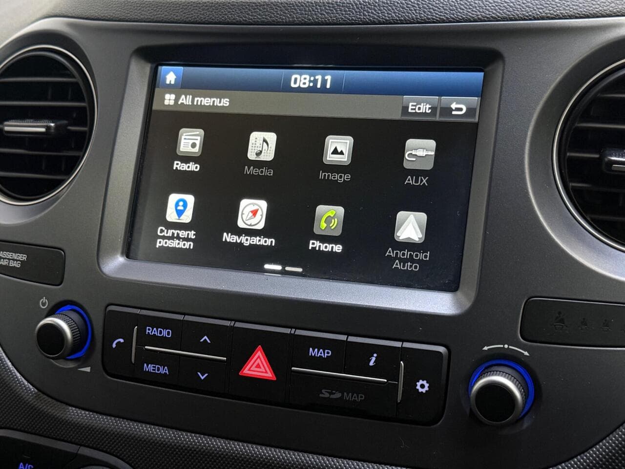 Hyundai i10 thumbnail Infotainment System