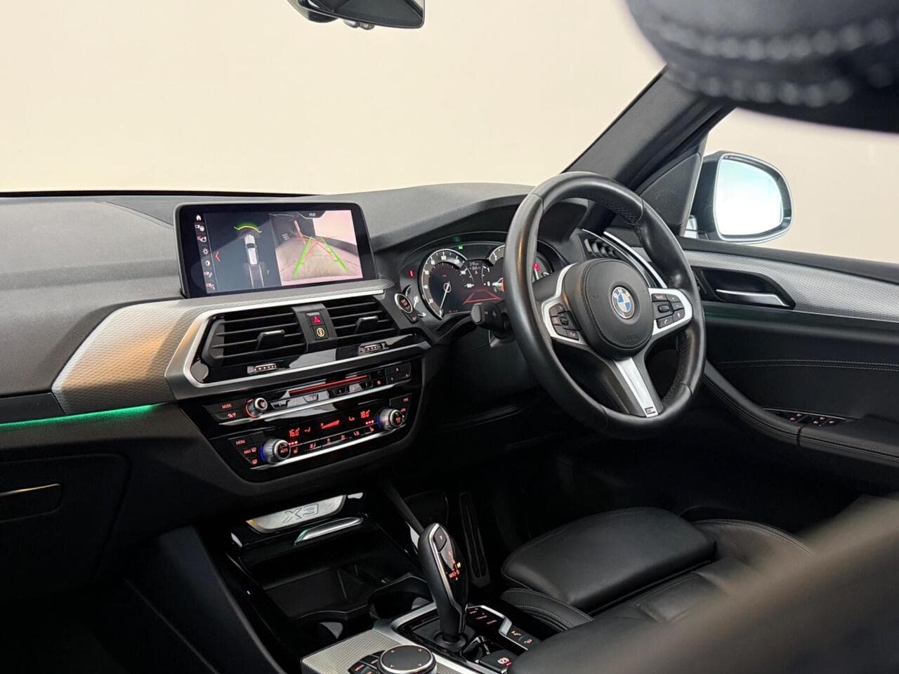 BMW X3 thumbnail Interior Front